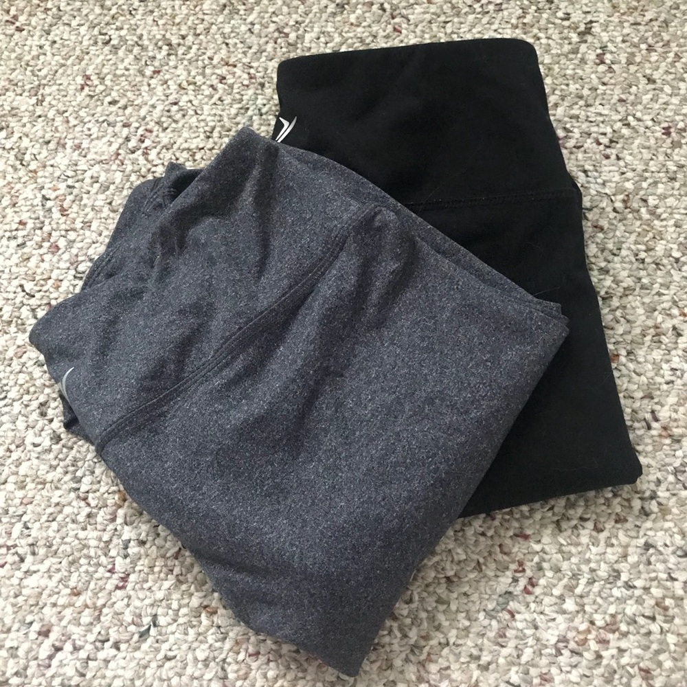 Old Navy gray and Black Long leggings - size S